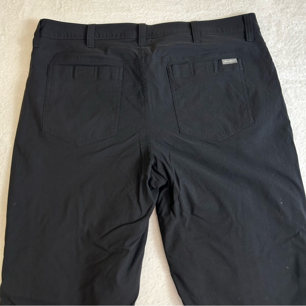 Eddie Bauer Men's Pants Size 38x32 Black Fleece Lined Straight Leg Pockets - Picture 3 of 11